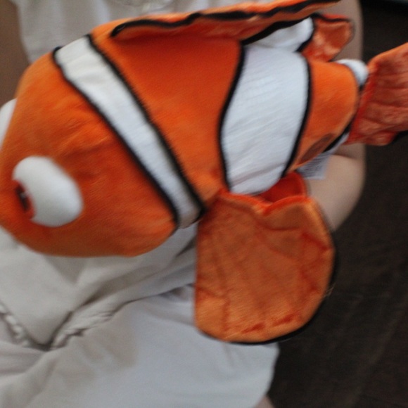 Nemo plushy - Picture 3 of 8